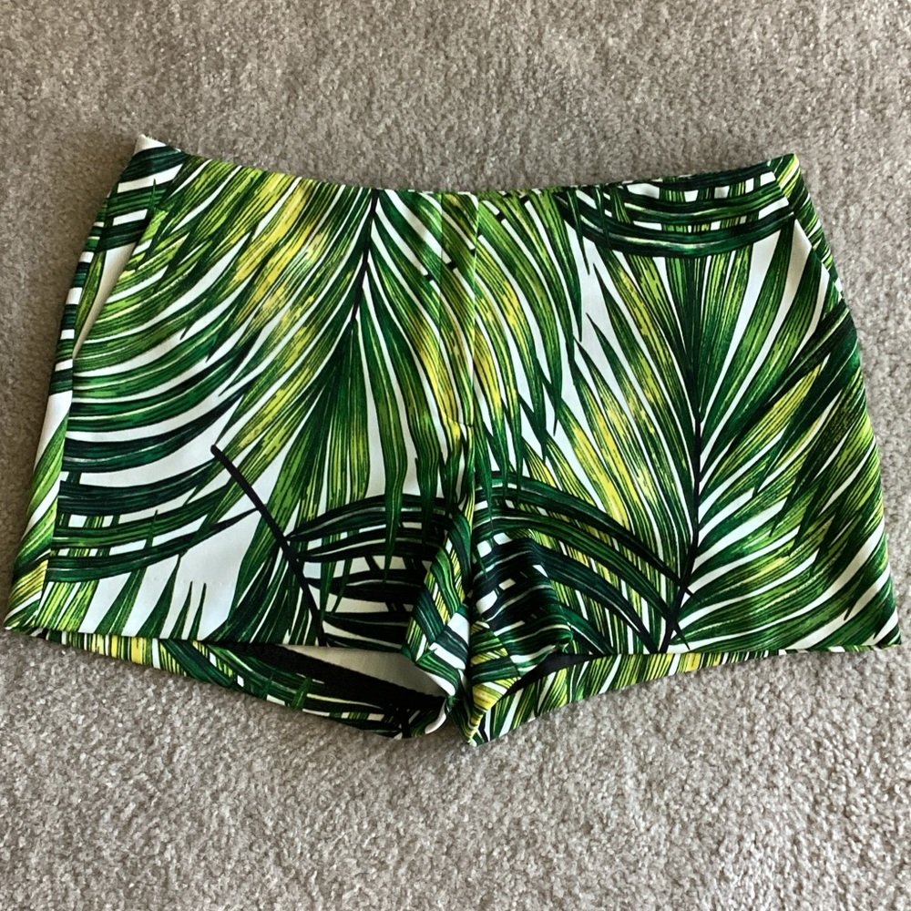 Worthington Green Leaf Print High Waist Shorts, Size XL